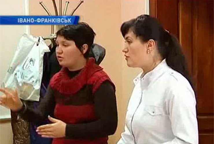 В Ивано-Франковске глухих учат оказывать медицинскую помощь
