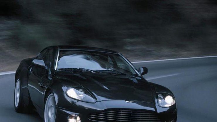 Aston Martin превратит суперкар V12 Vantage в кабриолет