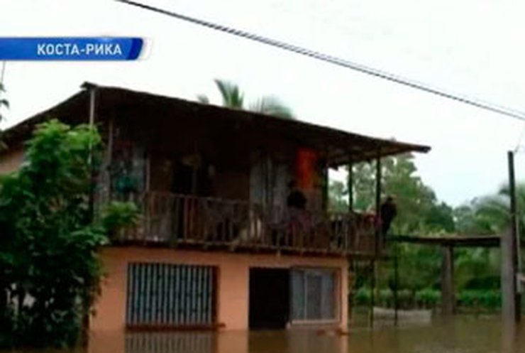 Коста-Рику заливают дожди
