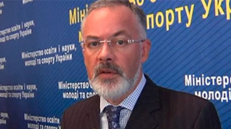 Табачник: Стипендии вырастут до прожиточного минимума