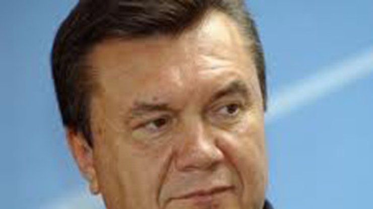 Янукович обещает жестко реагировать на попытки давления на СМИ