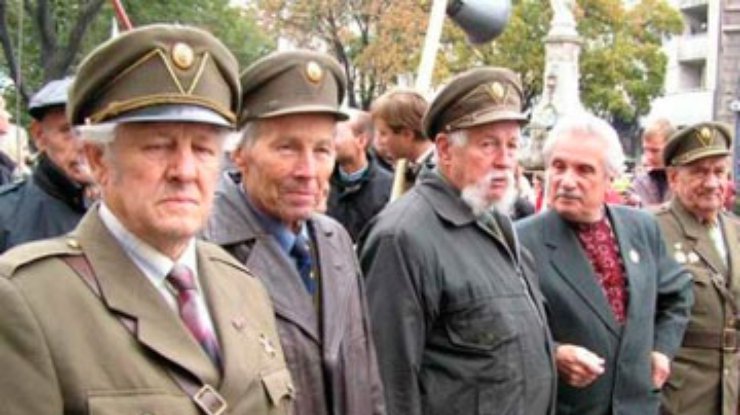 Оппозиция предлагает отпраздновать годовщину УПА на государственном уровне