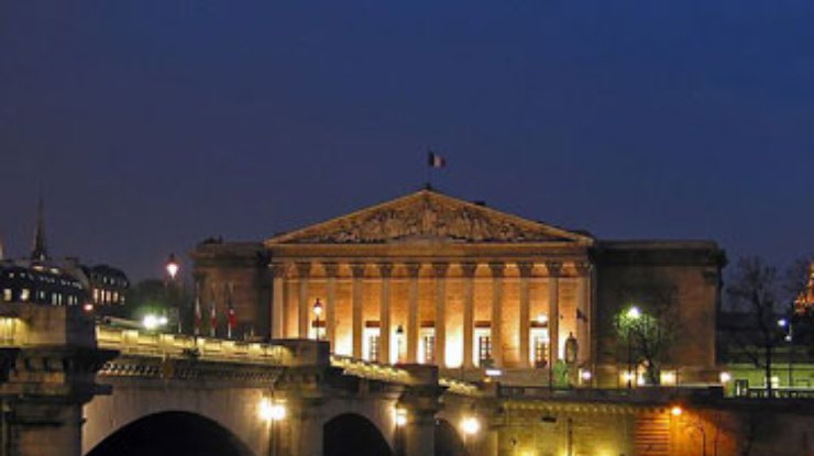 Французский парламент предварительно признал геноцид армян. Турция отзывает посла