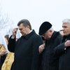 Янукович, Азаров и Литвин помолились за окончание года