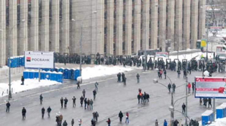 Полиция перестала пускать людей на митинг в Москве (обновлено)