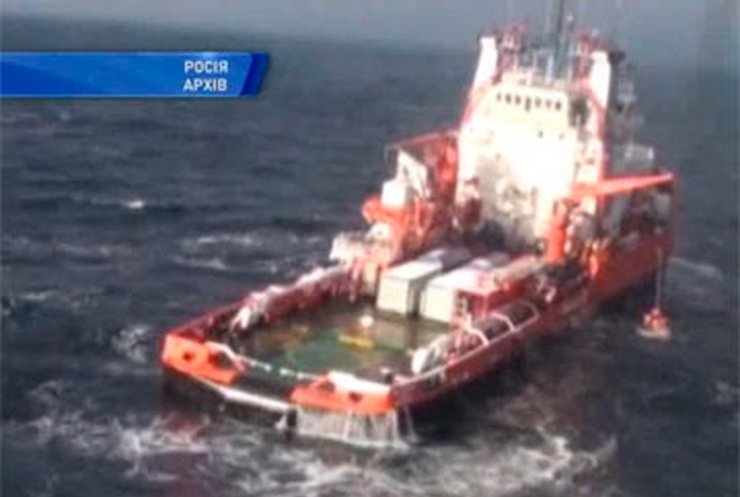 Украинка пропала без вести после аварии на буровой платформе в Охотском море