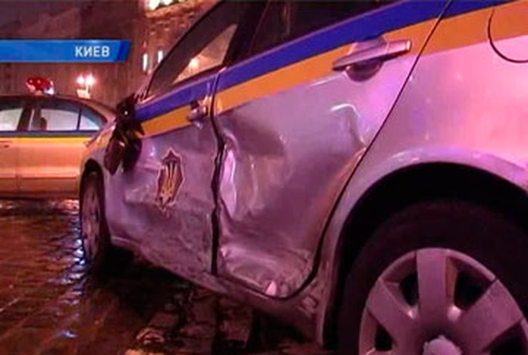 В Киеве водитель лимузина сбил инспектора ГАИ