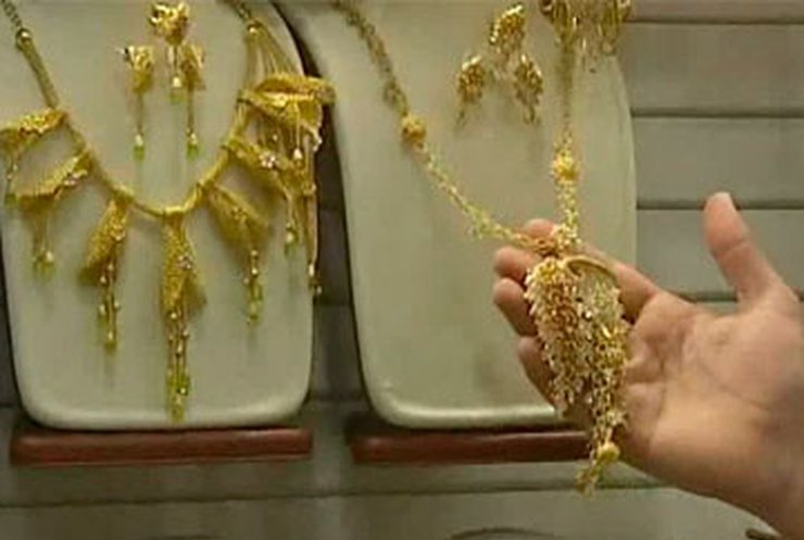 На торговом фестивале в Дубае быстрее всего раскупают специи и золото