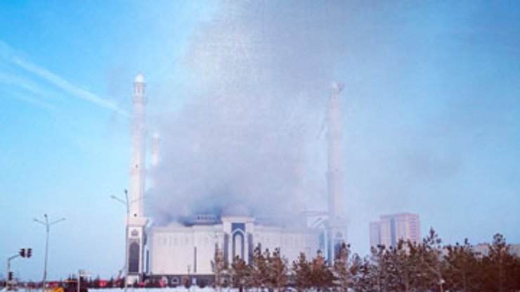 При пожаре в мечети в Астане погиб человек