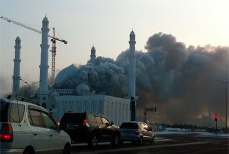 Пожар в мечети в Астане потушили