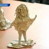 В Донецкой школе дети создают скульптуры из туалетной бумаги