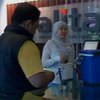 Бизнесмен в Индонезии организовал доставку грудного молока