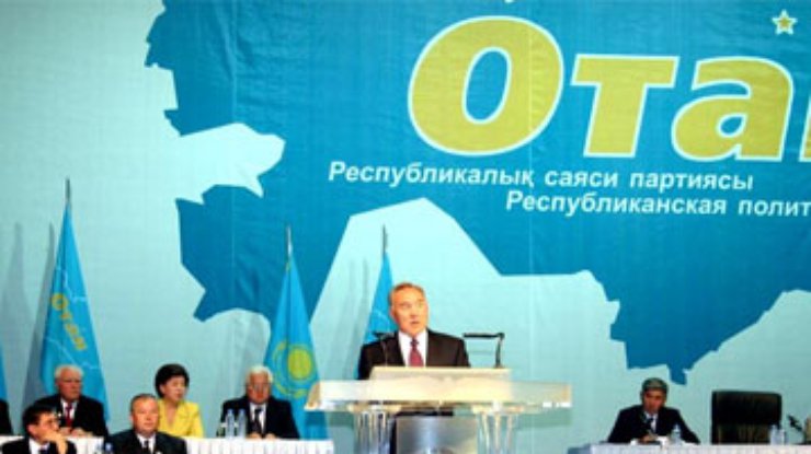 Партия Назарбаева набрала 81% голосов на выборах в Казахстане