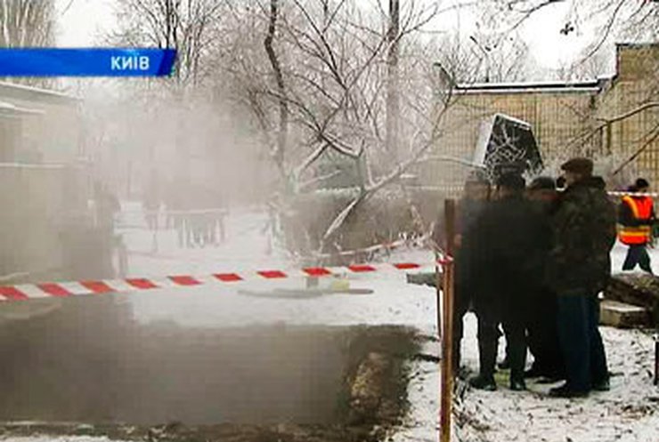 В Киеве прорвало главный канализационный коллектор