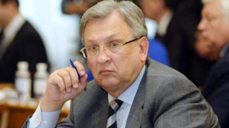 Эксперты: Увольнение Ярошенко ставит под сомнение премьерство Азарова