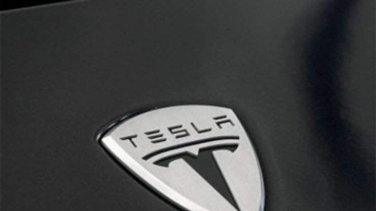 Кроссовер Tesla X дебютирует в феврале