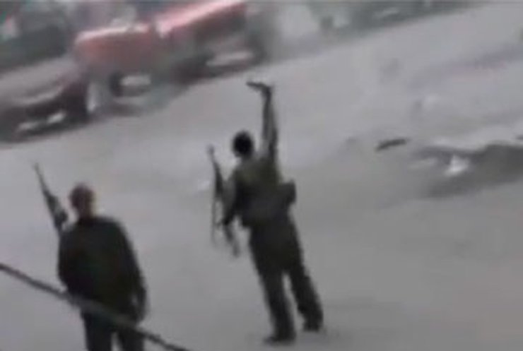 Сирийские повстанцы на несколько часов захватили пригород Дамаска