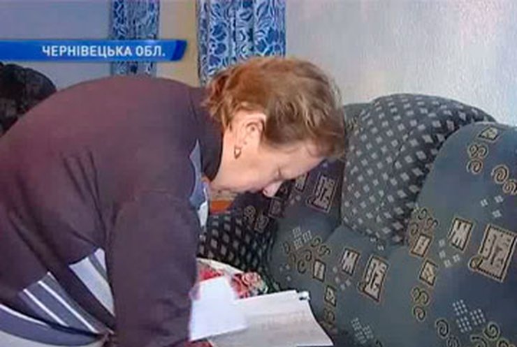 В Черновицкой области выгоняют на улицу обитателей общежития