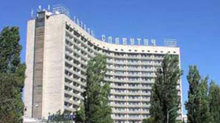 Экс-владельцы гостиницы "Славутич" заявляют, что прав собственности их лишили незаконно
