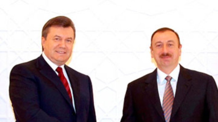 Янукович пообещал два "энергетических" протокола с Азербайджаном