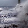 Женщина пропала без вести, пытаясь сфотографироваться на фоне волн