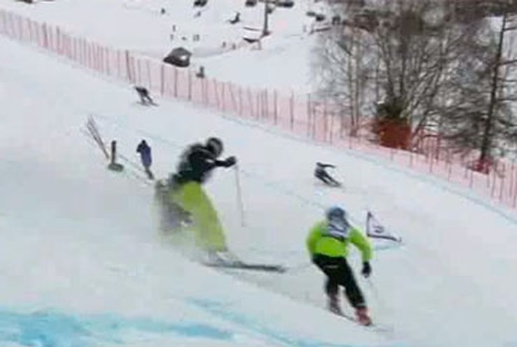 В Австрии прошли соревнования по экстремальному лыжному кроссу