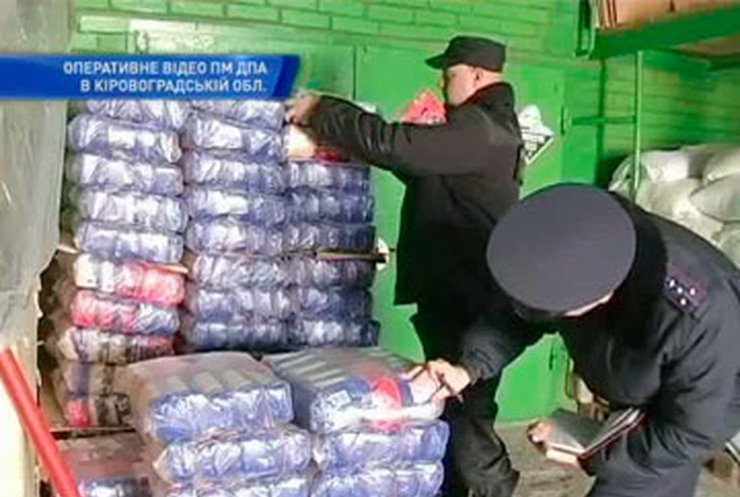 В Кировограде предприниматель фасовал крупы в собственном гараже