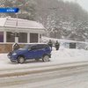 Снегопады в Крыму осложняют движение на дорогах