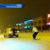 Турецкий сноубордист прокатился по улицам Анкары