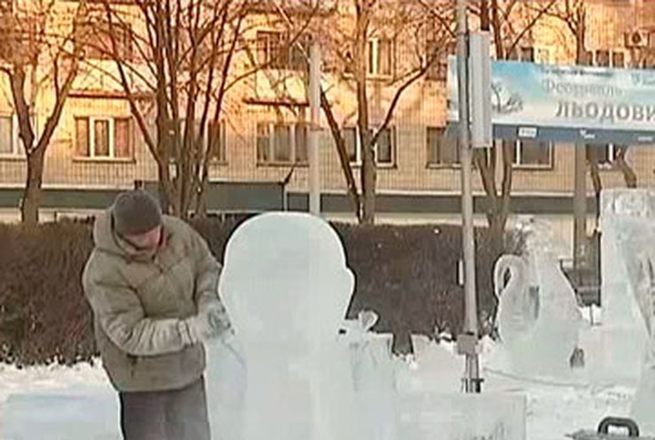 В Черкассах открылся ежегодный фестиваль ледяных фигур