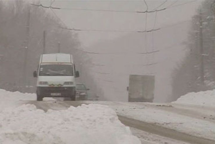 Дороги на юге Украины замело