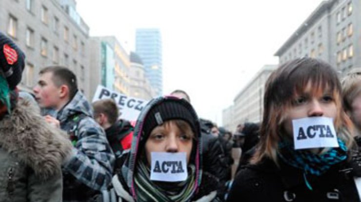 Польша отложила антипиратский закон из-за массовых акций протеста