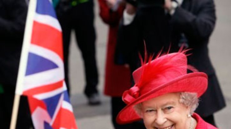 Сегодня королева Великобритании празднует бриллиантовый юбилей на троне