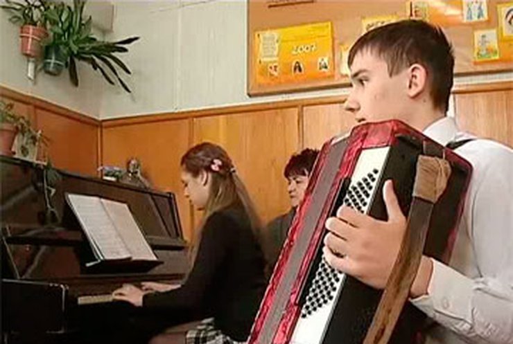 Черкасскую музыкальную школу хотят "переселить" в бывшую табачную фабрику