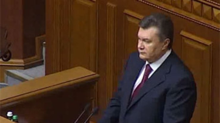 "Регионалы" гордятся мужеством Януковича в парламенте
