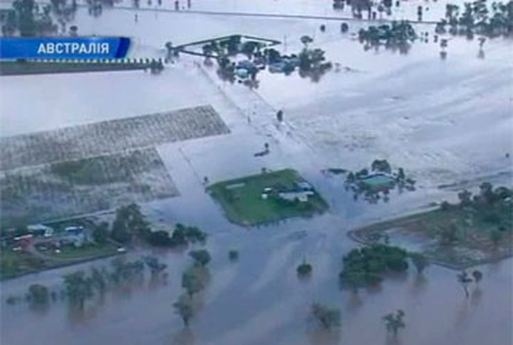 Из-за наводнения может прорвать дамбу в австралийском Квинсленде