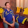 Британский украинец собрал коллекцию футболок сборной Украины