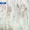 В Китае замерз один из наибольших водопадов страны
