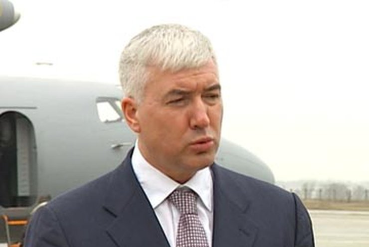 Янукович уволил Ежеля. Новый минист обороны - Саламатин