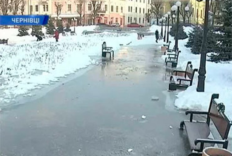 Из-за морозов центр Черновцов остался без воды