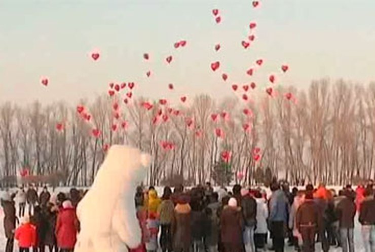 Черкасчане первыми в Украине отпраздновали День влюбленных
