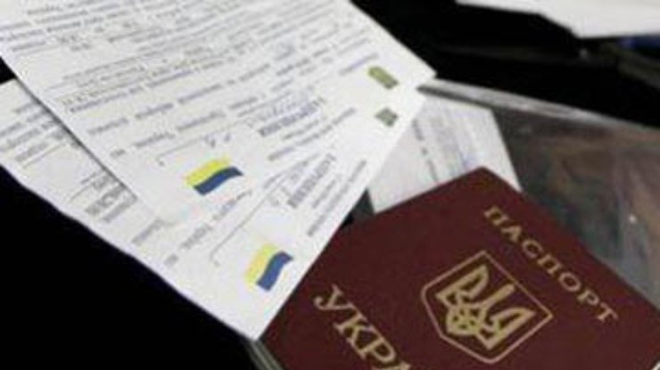Польша на 13% сократила выдачу виз украинцам