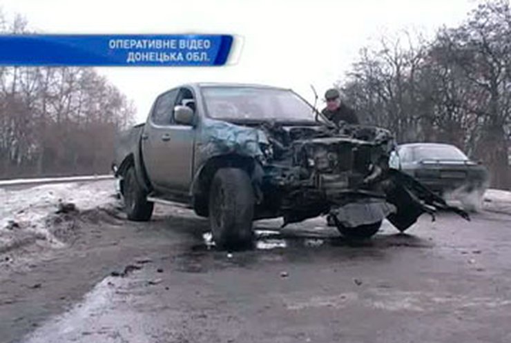 В Донецкой области джип столкнулся с маршруткой