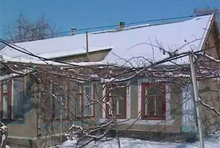 В Одесской области неизвестный подарил дом матери-одиночке