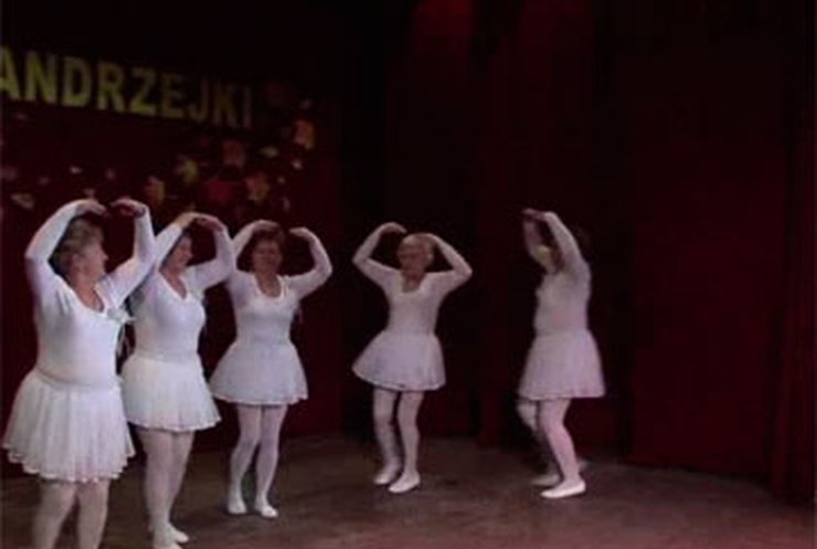 Польские пенсионерки создали собственную студию танца
