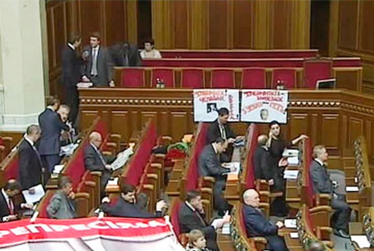 Оппозиция хочет встретиться с Януковичем, чтобы обсудить судьбу Тимошенко