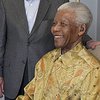 Нельсон Мандела перенес операцию по удалению грыжи