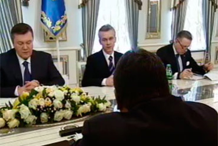 Янукович надеется, что Рауль Кастро посетит Украину