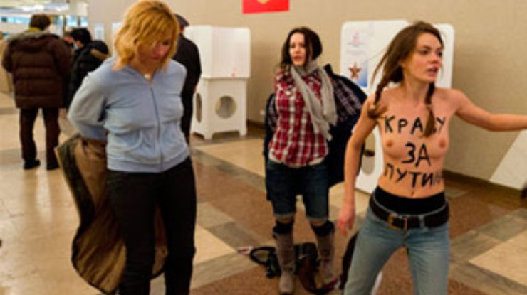 Третья активистка FEMEN отделалась 5 сутками ареста в Москве
