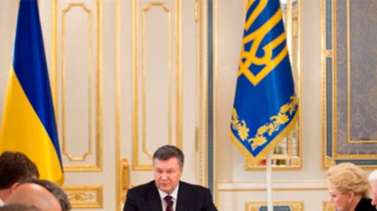 Политологи: Янукович решил снять социальную напряженность